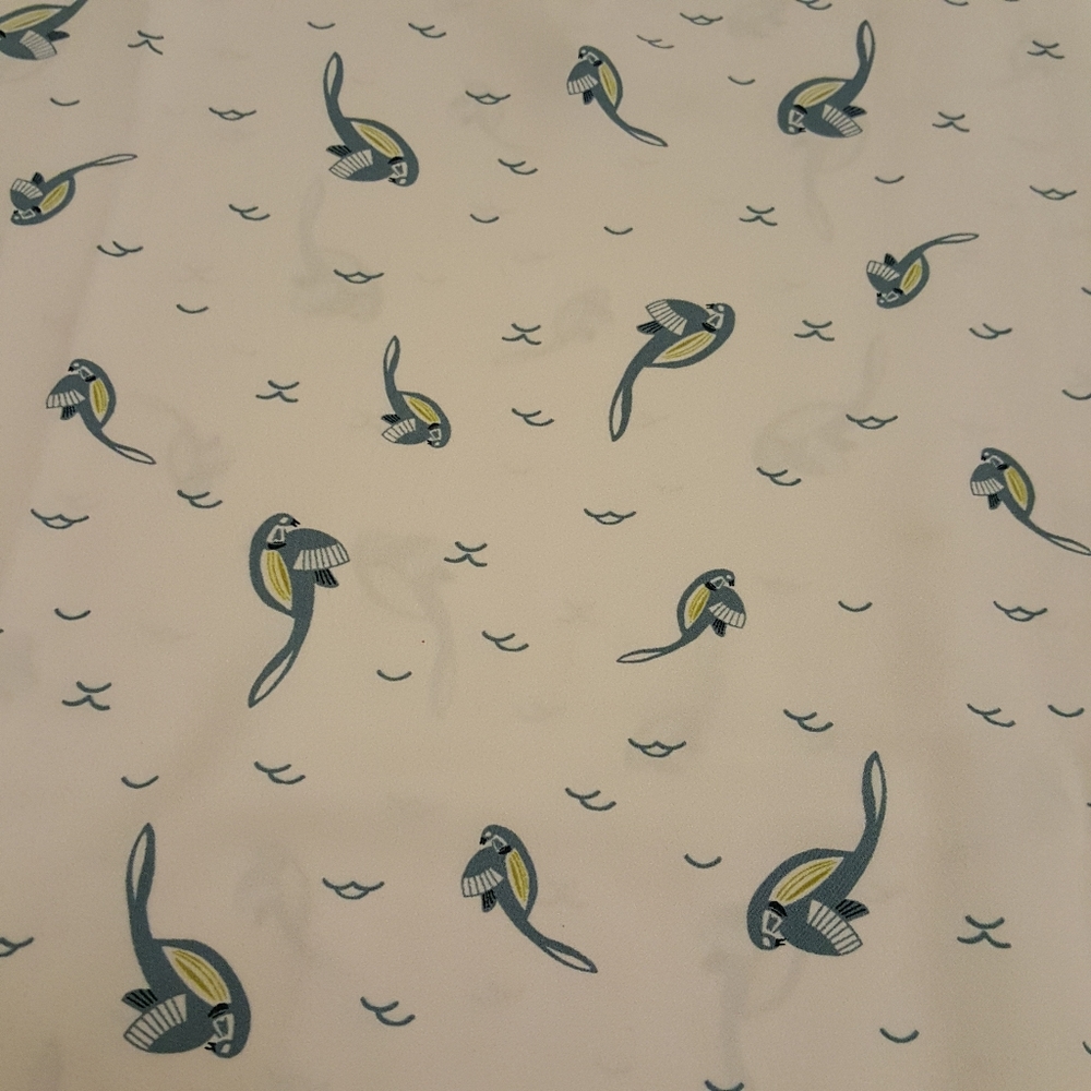 Loft flowy blue bird white short sleeve top - Picture 2 of 8